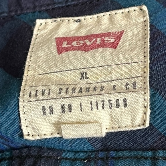 Levi’s Striped Button Down Shirt Sz XL - Picture 6 of 6